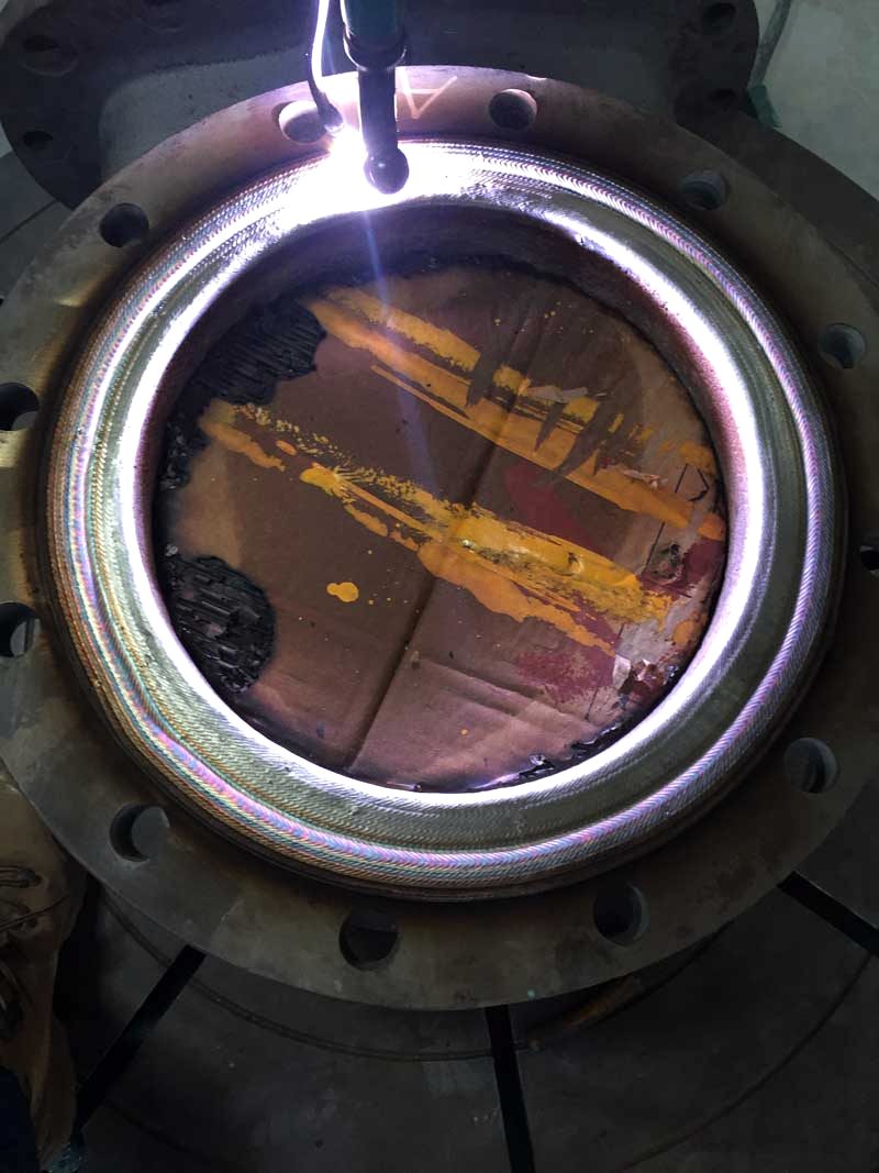 Bright arc inside a flange bore
