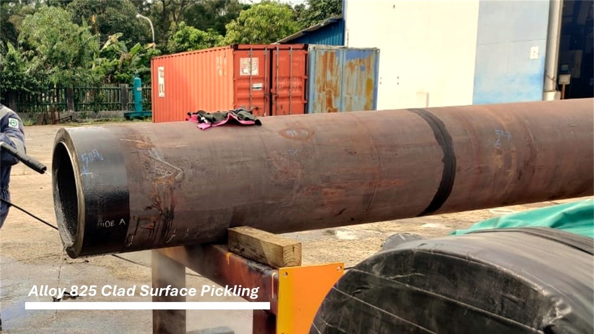 Alloy 825 clad surface pickling